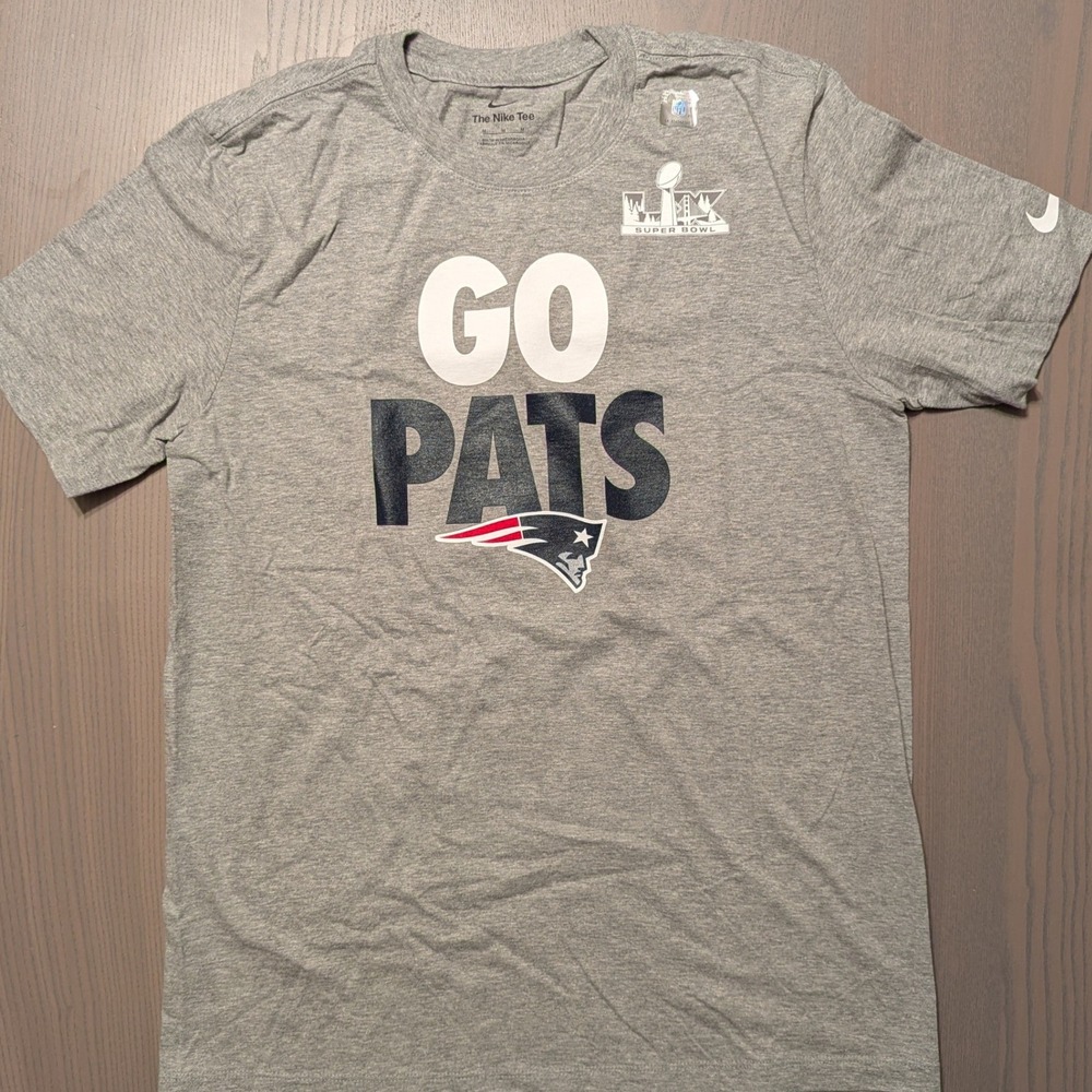 Nike Men New England Patriots Super Bowl 50 Go Pats T-Shirt Medium Gray Heather